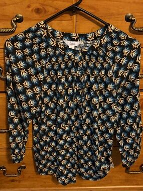 Croft & Bararrow Blue and Cream Patterned Top